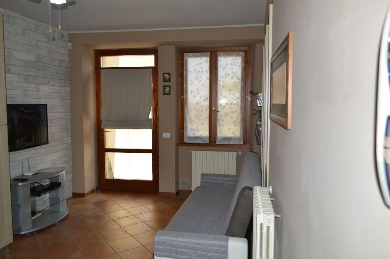 Il Melograno B&B Apartament Roe 0*,  Italy