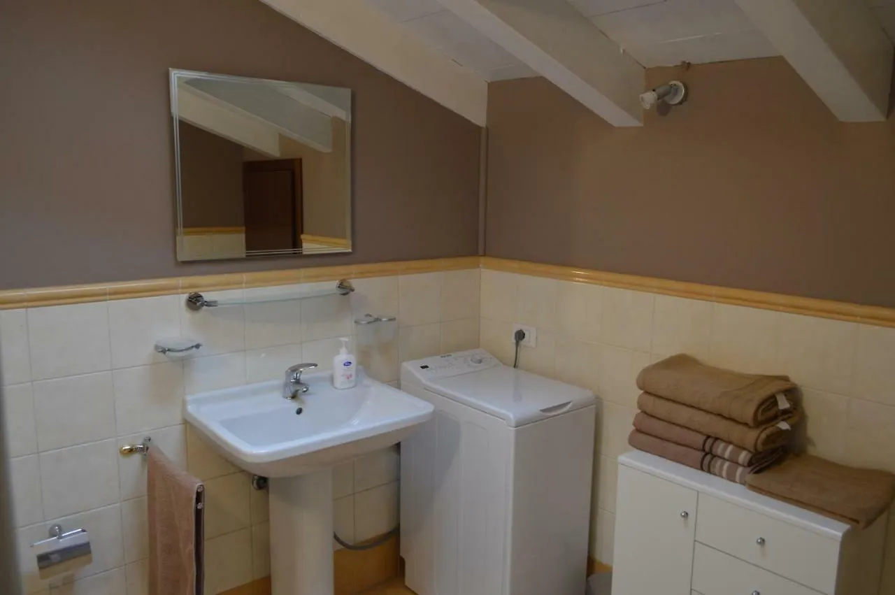 Il Melograno B&B Apartament Roe 0*,  Italy