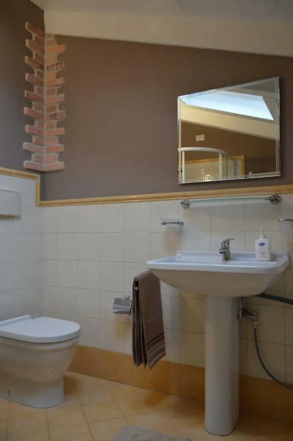 Apartment Il Melograno B&B Apartament Roe Italy